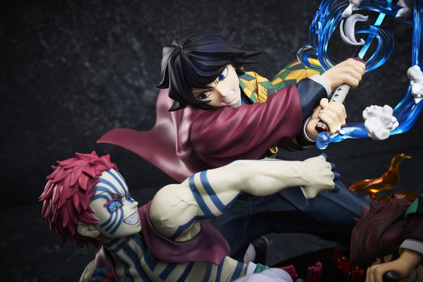 Demon Slayer: Kimetsu no Yaiba - Tanjiro Kamado & Giyu Tomioka & Akaza - PVC Figur (13 cm)