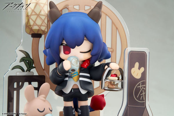 Arknights - Ch'en: Would You Like A Dessert? Ver. - Mini Serie PVC Statue (11 cm)