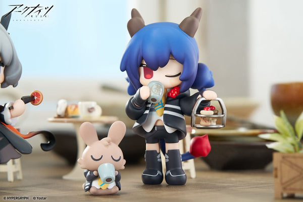 Arknights - Ch'en: Would You Like A Dessert? Ver. - Mini Serie PVC Statue (11 cm)
