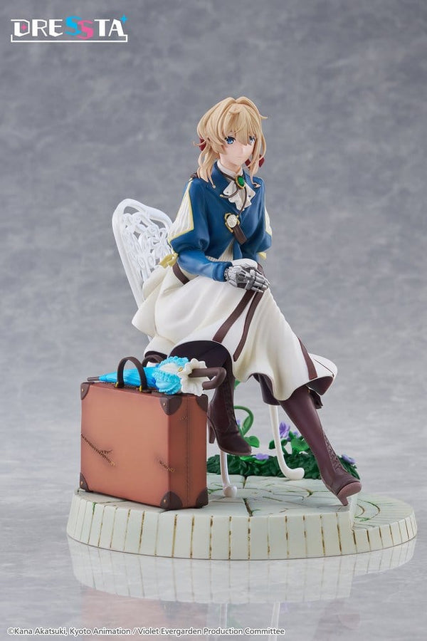 Violet Evergarden - Violet Evergarden: Dressta Ver. - PVC Figur (17 cm)